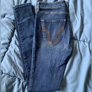 Hollister women mid rise super skinny jeans size: 1R